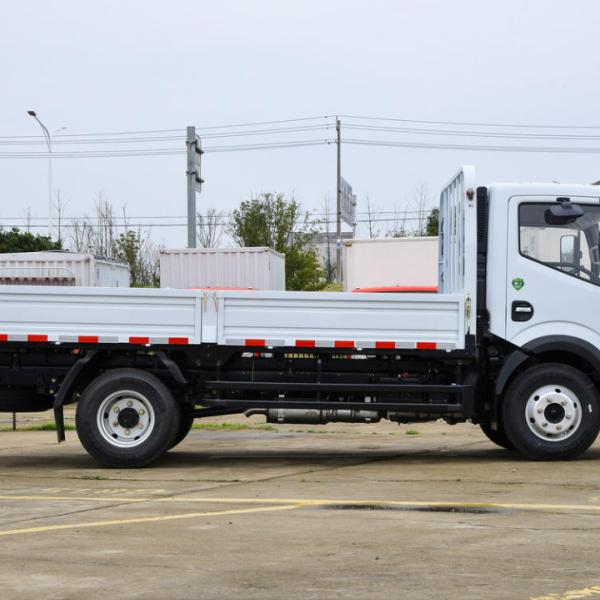 东风4米2货车柴油轻卡